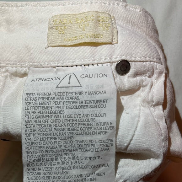 2010’s Low-Rise White Zara Studded Denim Shorts - Picture 4 of 4